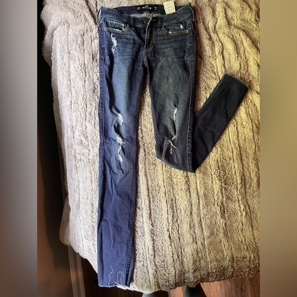 Hollister Blue Skinny Jeans Distressed Style - Picture 5 of 5